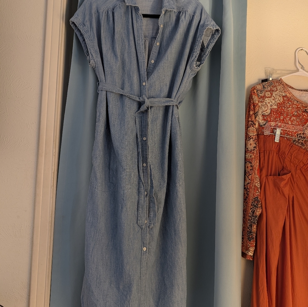 Old Navy Light Blue Button-Up Midi Dress
